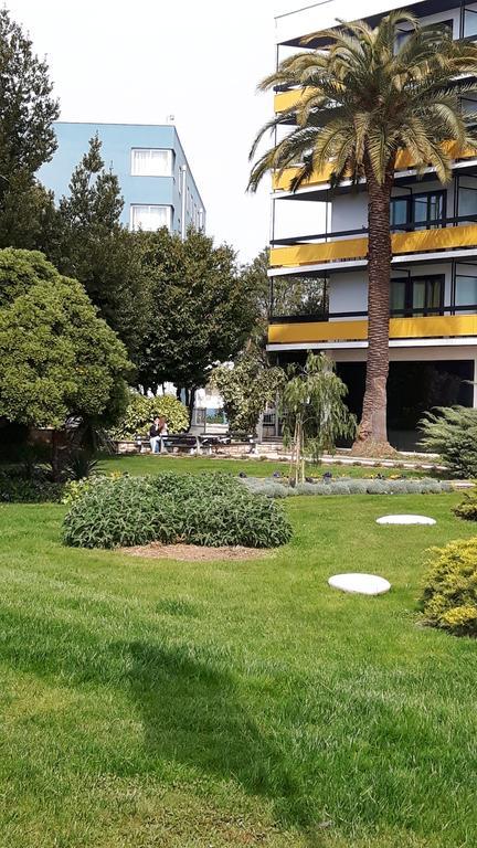 Apartments Davor Biograd Na Moru Exterior photo